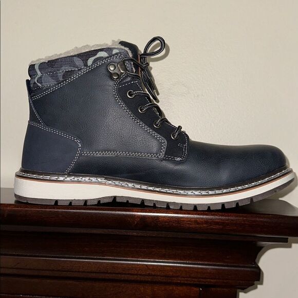 XRAY 11 Men’s Dresden Navy Camo Sherpa Trim Faux Leather Lace up Boots main image 11